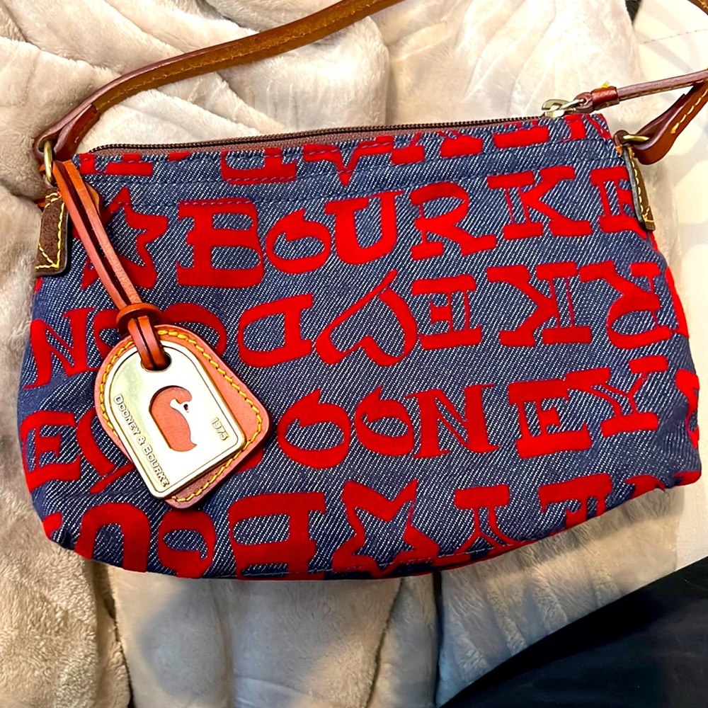 Vintage Dooney and bourke hand bag